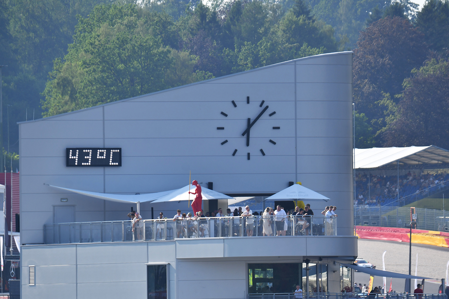 モータースポーツ誌も報道しないスパ24時間レースの舞台裏【みどり独乙通信】 〜 画像73