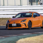 【画像】「ただ固いだけのショップ仕様とは違う」ドリキンがライバルチームの「トムス」GR86＆GRヤリスに乗って出た本音 【土屋圭市 峠賛歌】 〜 画像2