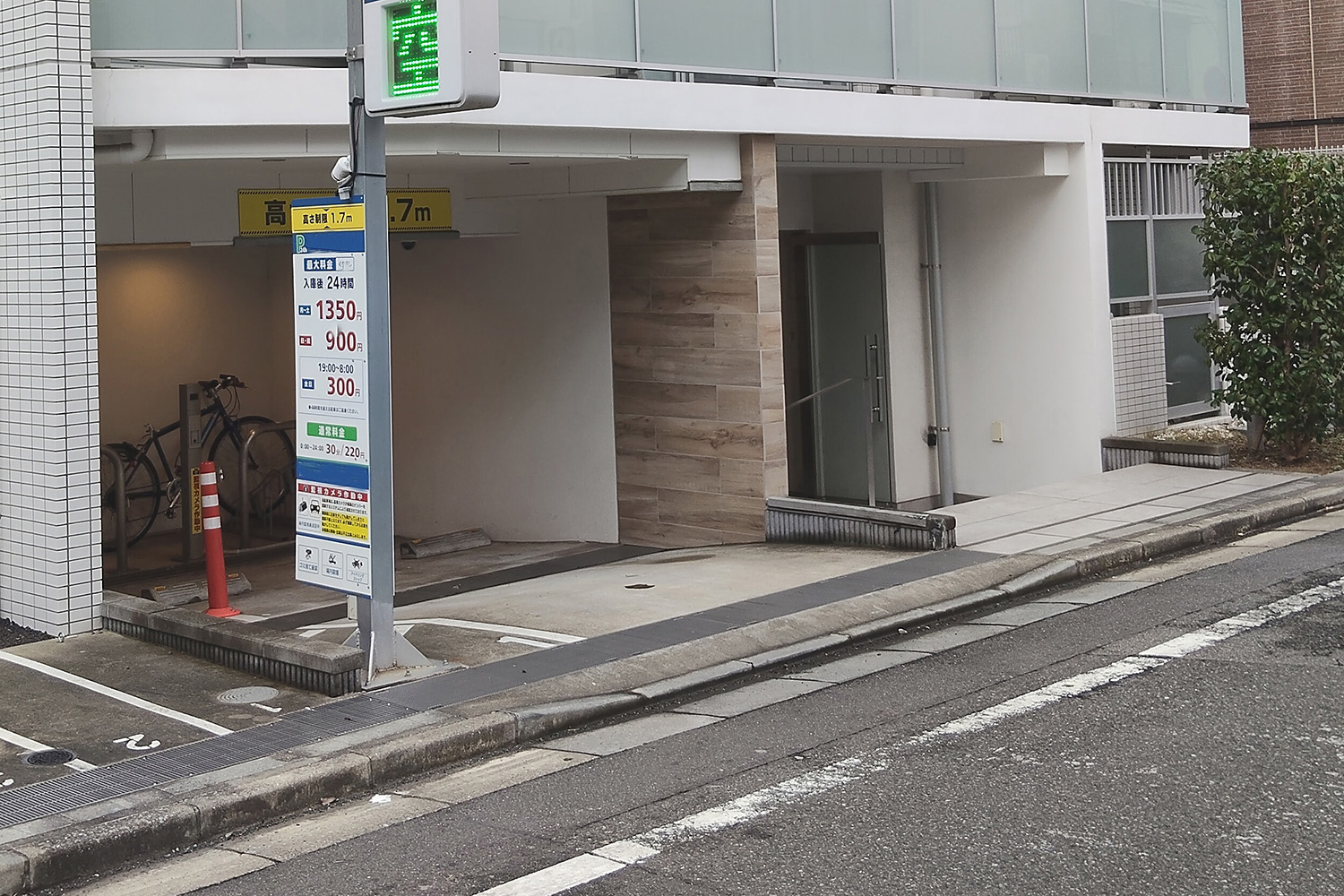 空き地も住宅の一角も収益化する日本式駐車場ビジネスが海外では広がらないワケ 〜 画像9