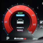 【画像】重いEVなのにビュンビュン曲がる……けどNISMOモードはやりすぎ!?　ドリキンがアリア＆リーフNISMOの走りに感じた本気度【土屋圭市 峠賛歌】 〜 画像35