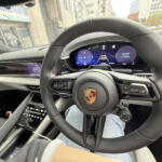 【画像】「ポルシェ＝911」の固定観念はもったいない！　最新EVからハイブリッドまで4台一気乗りで見えた“今の最適解”【吉田由美の美ーハー・カーライフ】 〜 画像11