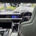 【画像】「ポルシェ＝911」の固定観念はもったいない！　最新EVからハイブリッドまで4台一気乗りで見えた“今の最適解”【吉田由美の美ーハー・カーライフ】 〜 画像12