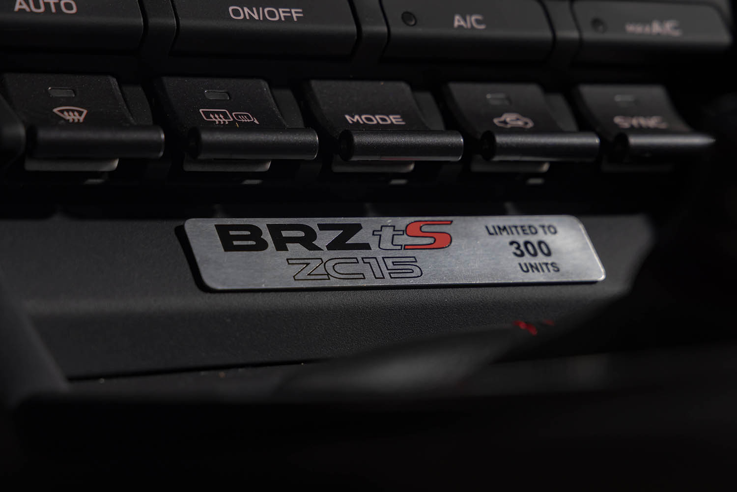 スバルがWRXとBRZの米国上陸を記念した限定モデル「GD25」「ZC15」を発表 〜 画像7