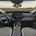 【画像】BMWの新型EVクーペSUV「iX4」世界初公開！　 800km超の航続距離と612馬力を実現 〜 画像8