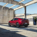 【画像】BMWの新型EVクーペSUV「iX4」世界初公開！　 800km超の航続距離と612馬力を実現 〜 画像39