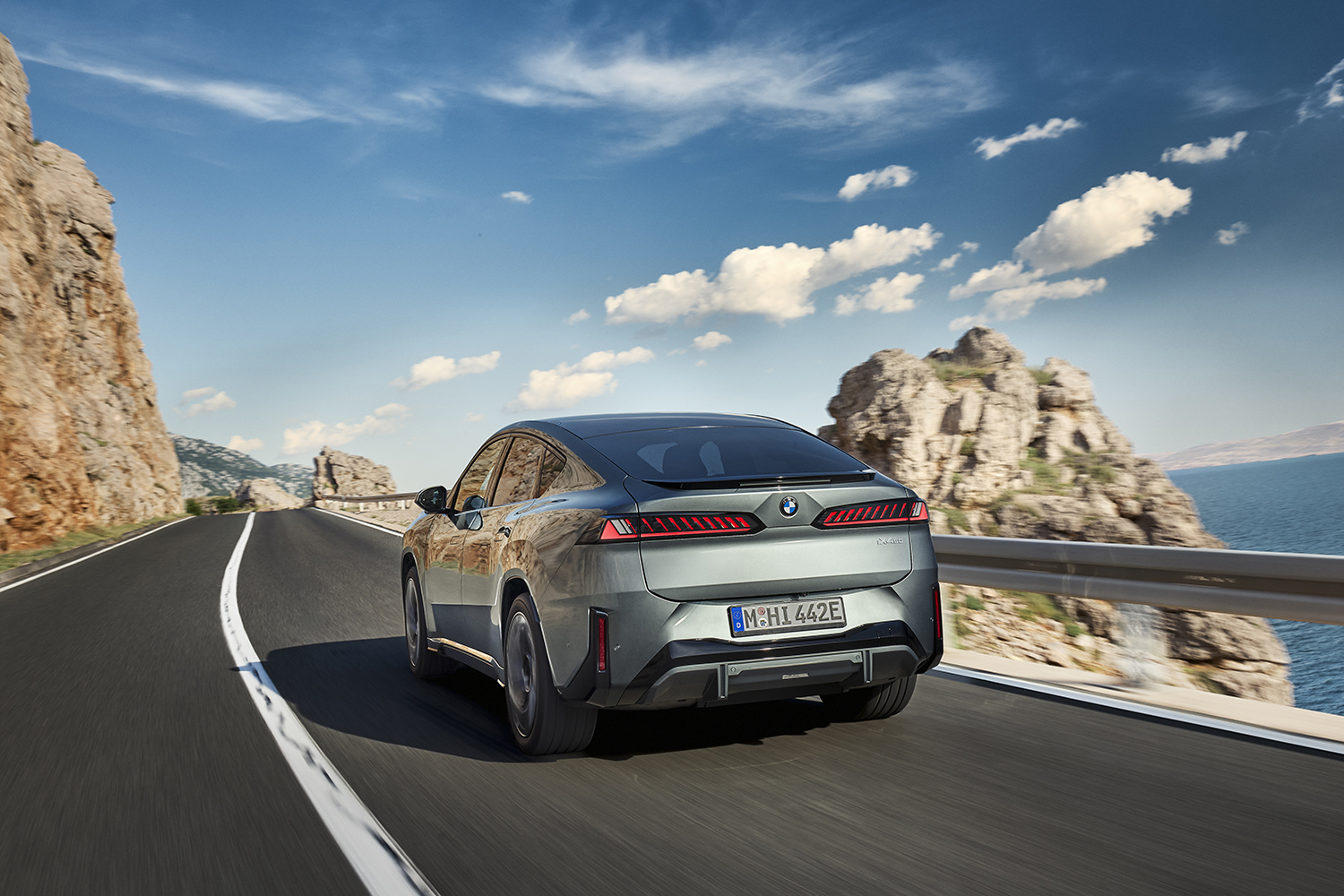 BMWのノイエクラッセ第3弾「iX4」が世界初公開 〜 画像51