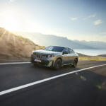 【画像】BMWの新型EVクーペSUV「iX4」世界初公開！　 800km超の航続距離と612馬力を実現 〜 画像60