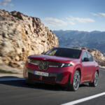 【画像】BMWの新型EVクーペSUV「iX4」世界初公開！　 800km超の航続距離と612馬力を実現 〜 画像65