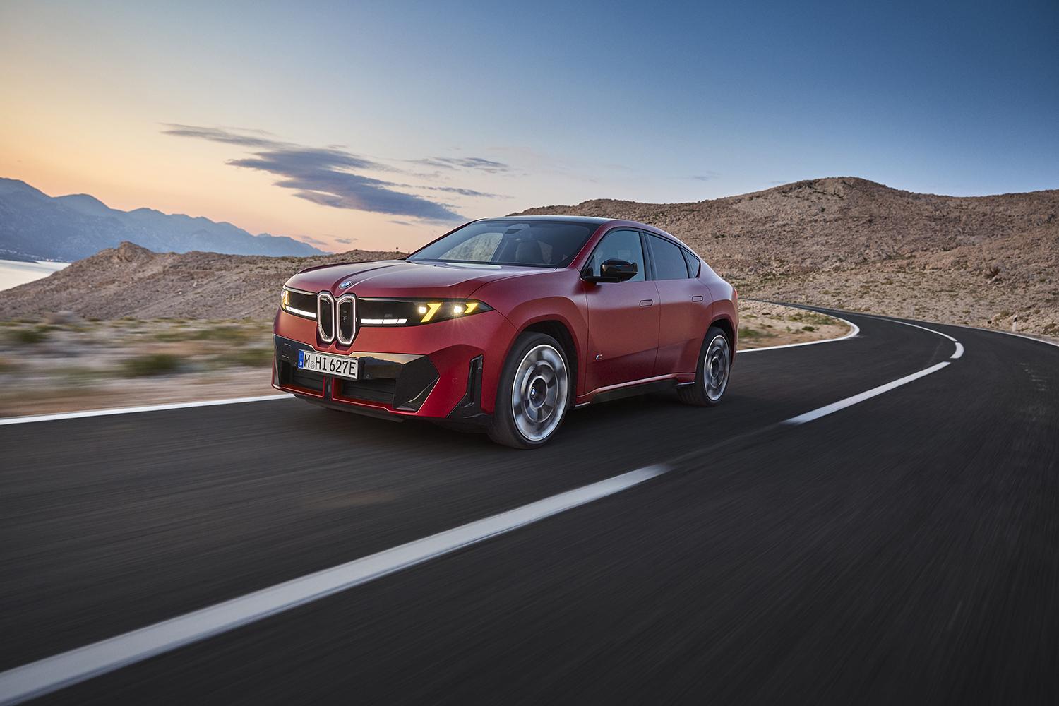 BMWのノイエクラッセ第3弾「iX4」が世界初公開 〜 画像73