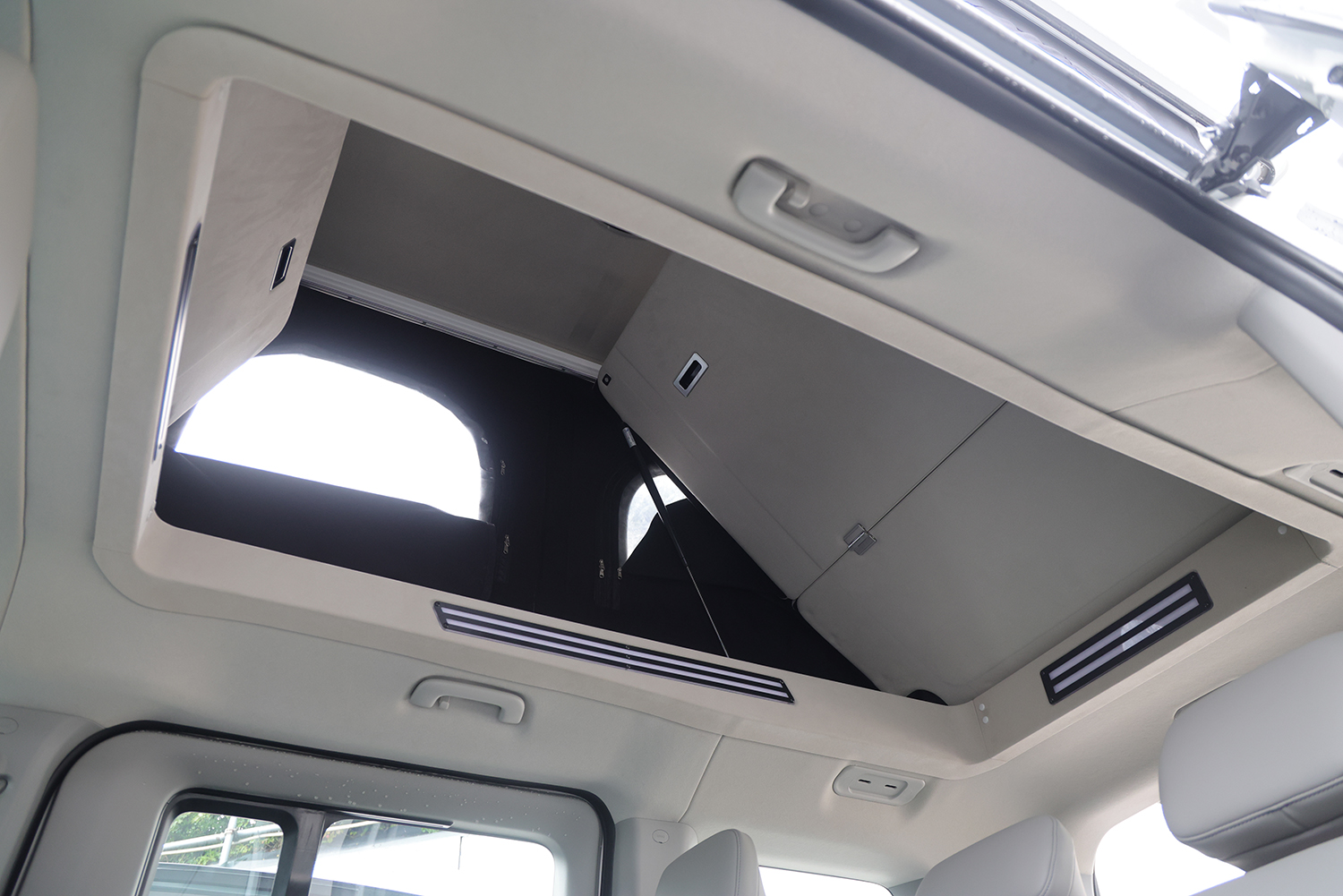 KIA日本市場に提案する新しい電動バン「PV5」に試乗 〜 画像19