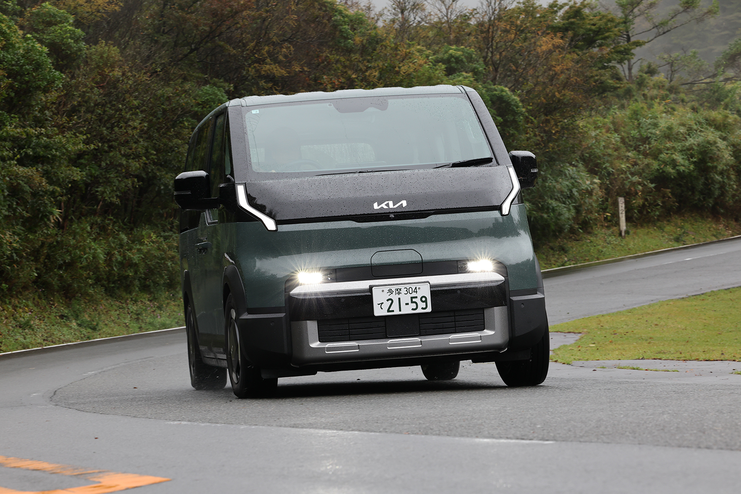 KIA PV5パッセンジャー コーナリング