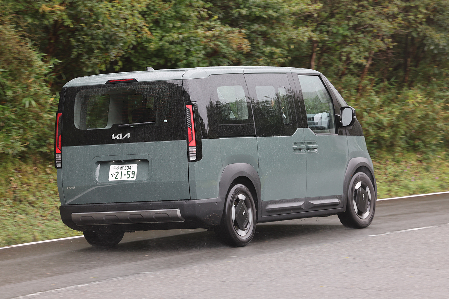 KIA PV5パッセンジャー コーナリング