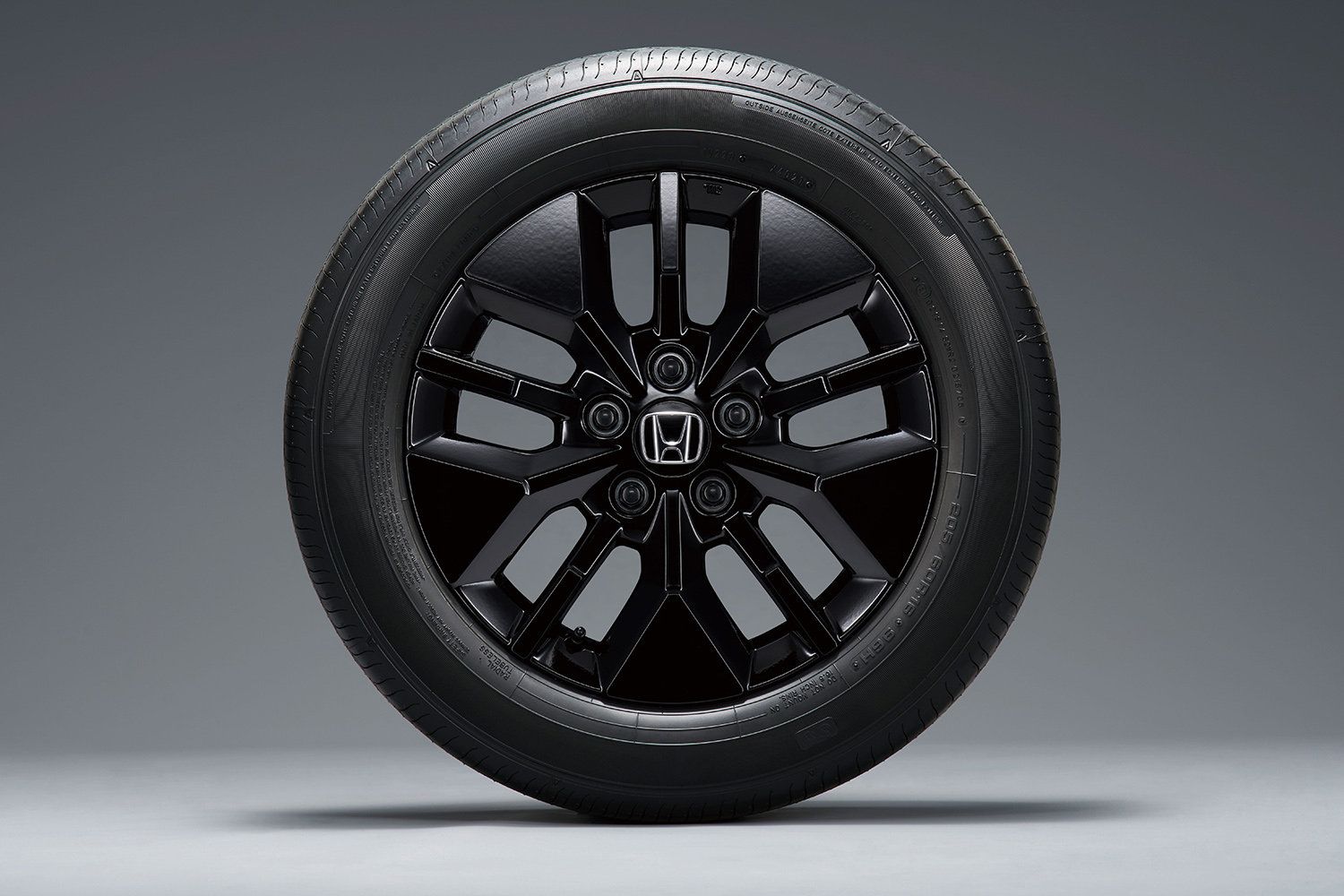 ホンダ・ステップワゴンに特別仕様車「BLACK EDITION」登場 〜 画像6