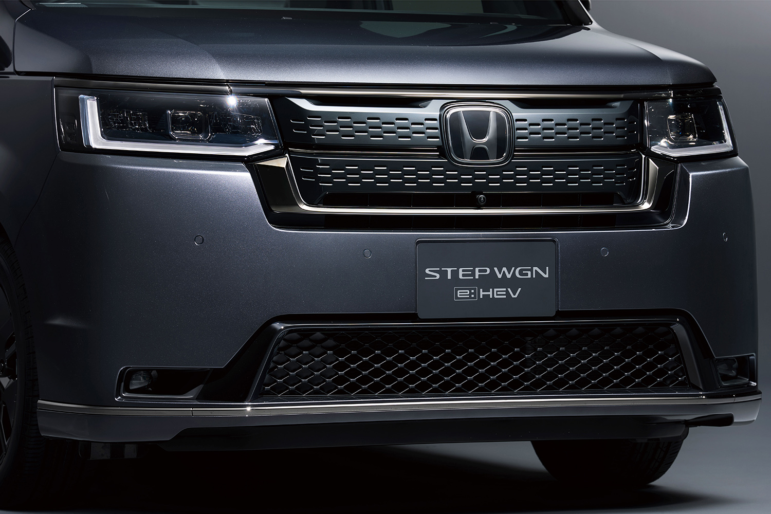 ホンダ・ステップワゴンに特別仕様車「BLACK EDITION」登場 〜 画像10