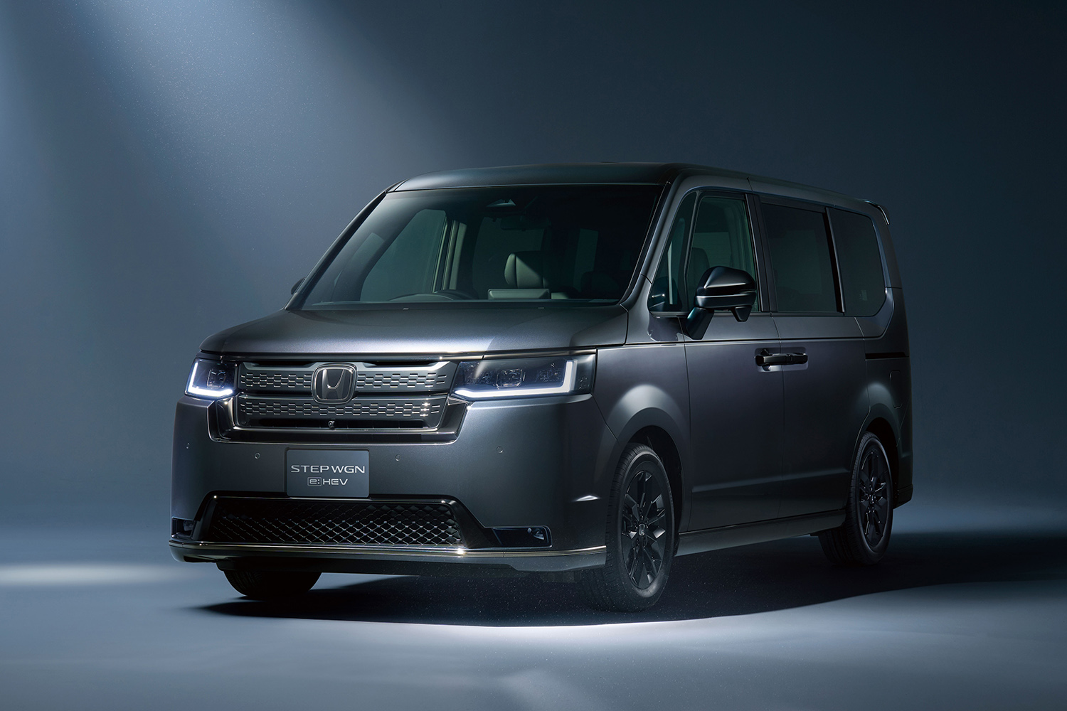 ホンダ・ステップワゴン e:HEV SPADA BLACK EDITION 