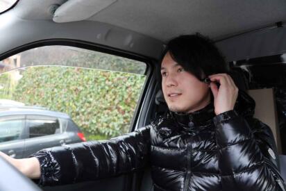 道交法には書いてないのに違反になる？　運転中の「イヤホン使用」に潜む落とし穴