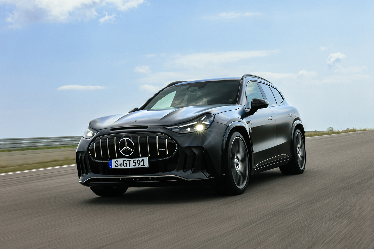 メルセデスAMGが新型「GT SUV」を発表 〜 画像40