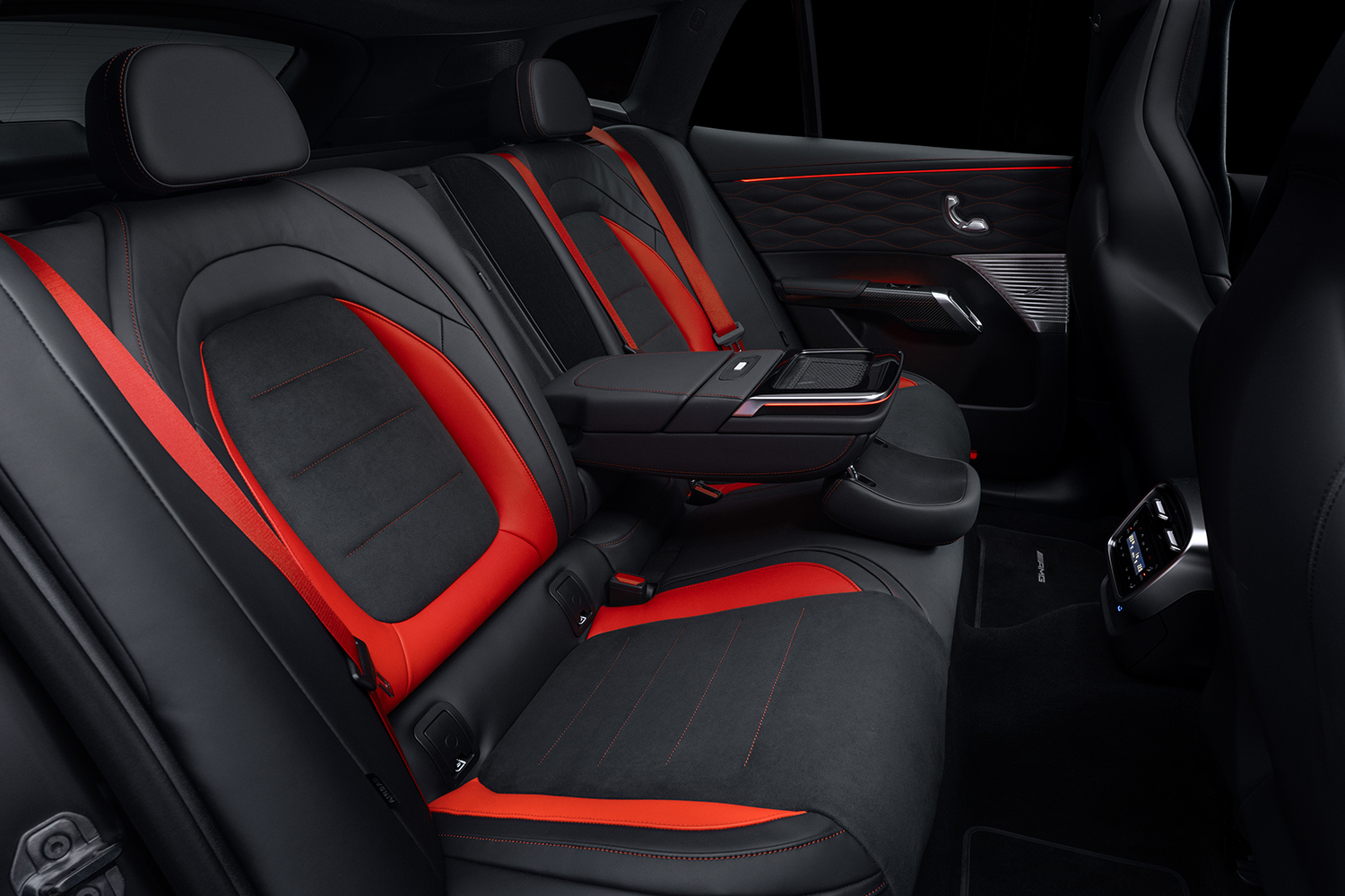メルセデスAMGが新型「GT SUV」を発表 〜 画像43