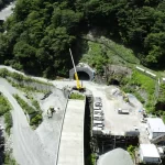 【画像】湧き水の激しさにウェットスーツで掘った！　日本の道路「難工事トンネル」３本の舞台裏 〜 画像2