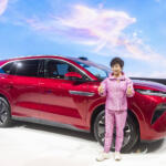 【画像】たった９分で充電満タンの衝撃！　BYDが爆速「フラッシュ充電」を搭載したSUV「ATTO 8」を世界初公開 〜 画像3
