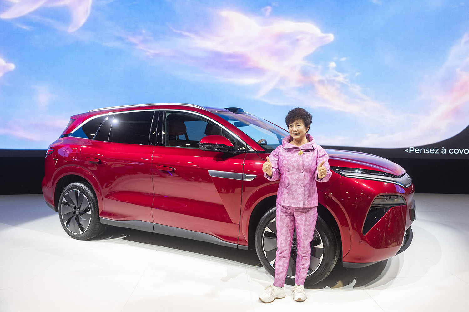 BYDの新型フラッグシップSUV「ATTO 8」登場 〜 画像3
