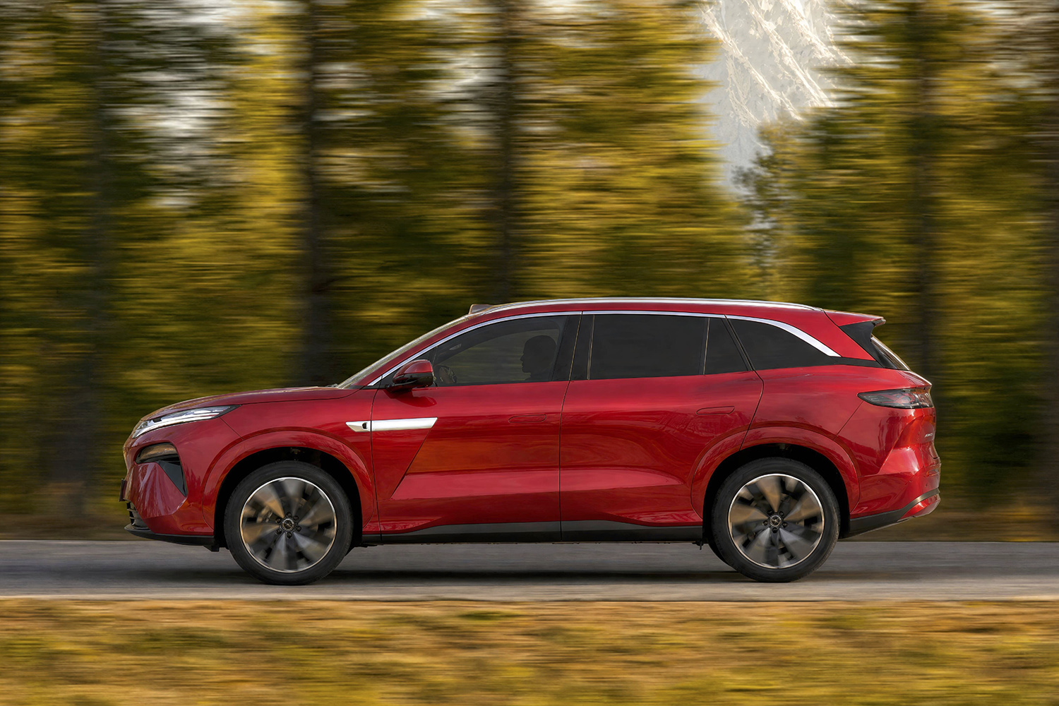 BYDの新型フラッグシップSUV「ATTO 8」登場 〜 画像8