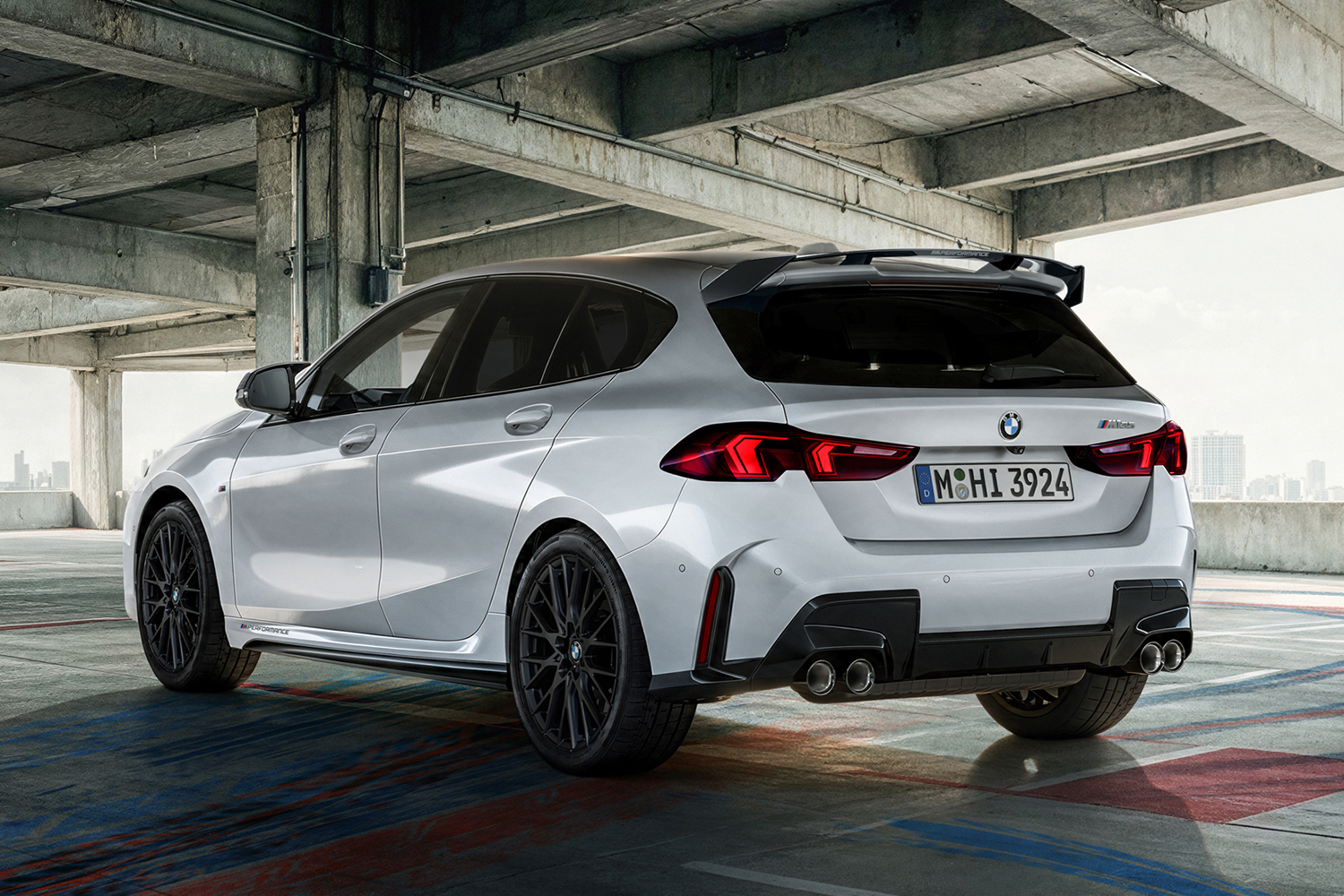 M135 xDrive Apex Edition