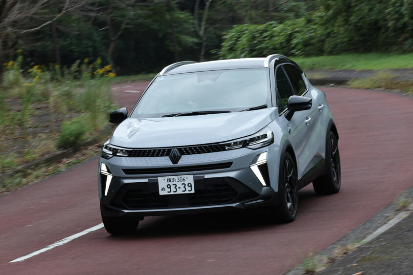 【試乗】渋滞でも実燃費23.5km/L！　トルクも明らかに増した「1.8L化」ルノー新型キャプチャーの進化っぷりがヤバい