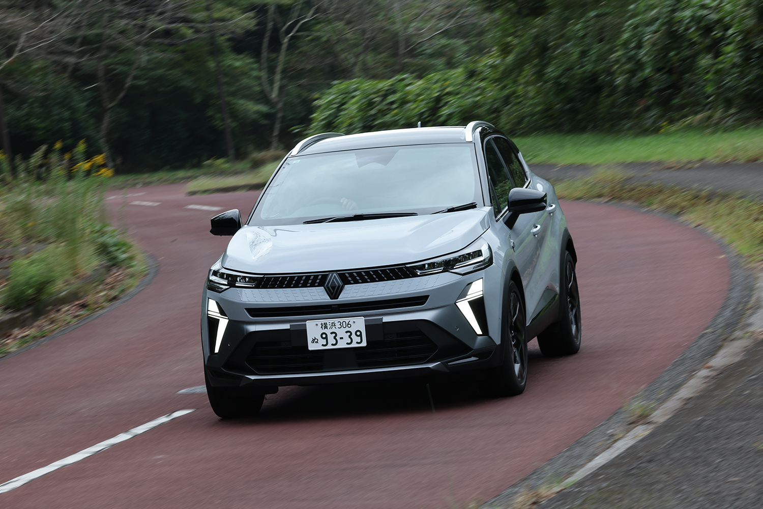 大幅進化したルノー「キャプチャー E-TECH」に試乗 〜 画像6