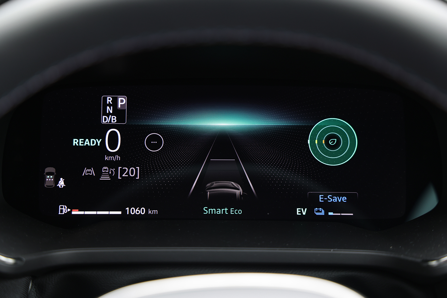 大幅進化したルノー「キャプチャー E-TECH」に試乗 〜 画像13