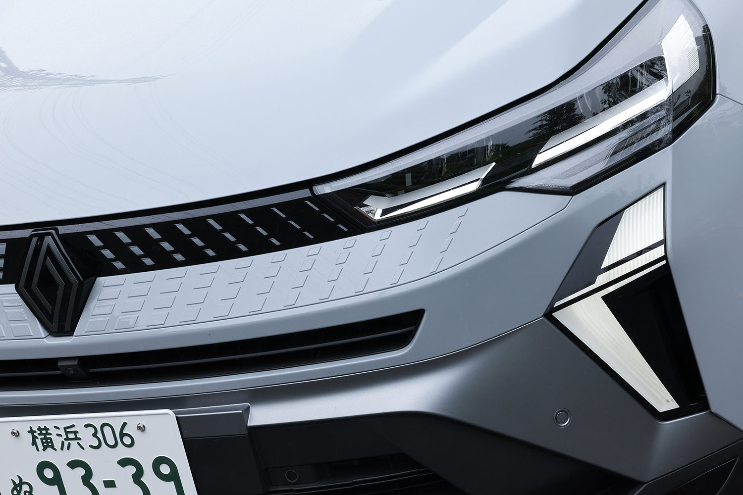 大幅進化したルノー「キャプチャー E-TECH」に試乗 〜 画像50