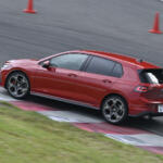 【画像】【試乗】安定して速い「R」と軽快さが光る「GTI」。同じゴルフでも“まるで別物”なハイパフォーマンス2台をサーキットで比較 〜 画像62
