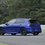【画像】【試乗】安定して速い「R」と軽快さが光る「GTI」。同じゴルフでも“まるで別物”なハイパフォーマンス2台をサーキットで比較 〜 画像41