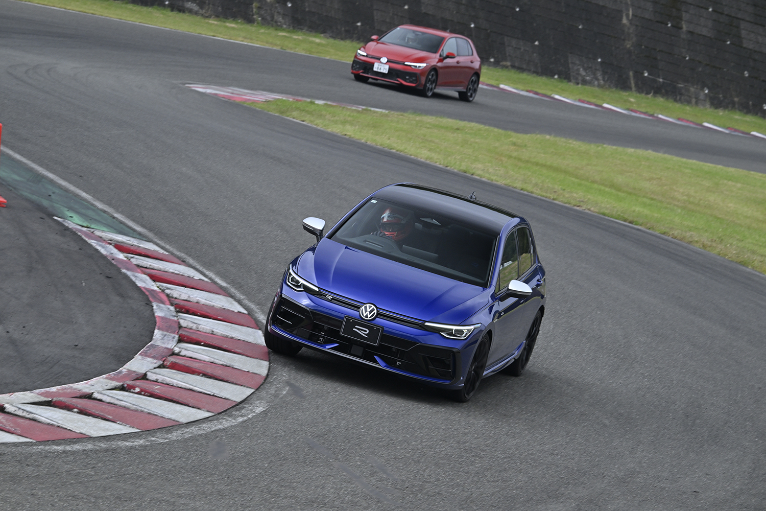 ゴルフGTIとゴルフRをサーキットで比較試乗 〜 画像42