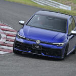 【画像】【試乗】安定して速い「R」と軽快さが光る「GTI」。同じゴルフでも“まるで別物”なハイパフォーマンス2台をサーキットで比較 〜 画像45
