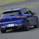 【画像】【試乗】安定して速い「R」と軽快さが光る「GTI」。同じゴルフでも“まるで別物”なハイパフォーマンス2台をサーキットで比較 〜 画像46