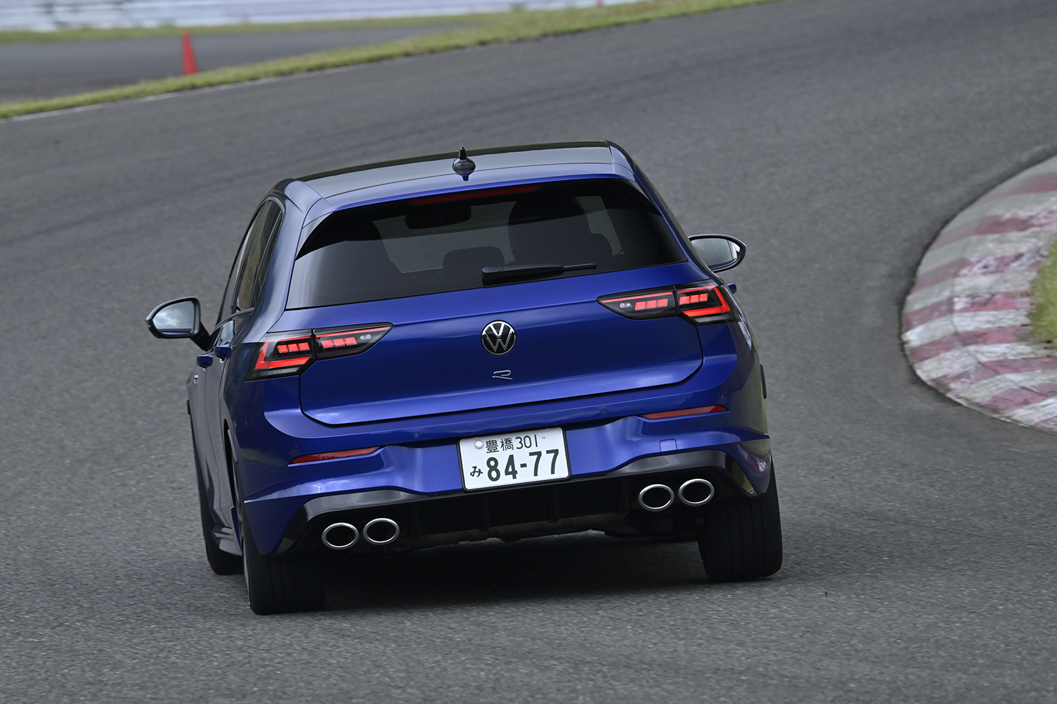 ゴルフGTIとゴルフRをサーキットで比較試乗 〜 画像48