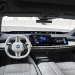 【画像】BMW国内のノイエ・クラッセ第２弾が日本上陸！　新世代デジタル技術を採用したBMW ７シリーズはガソリンとEVを用意して1683万円から 〜 画像7